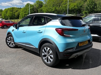 Used Renault Captur 2021 for sale - 78600030: Photo
