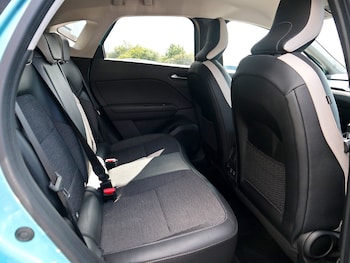 Used Renault Captur 2021 for sale - 78600030: Photo