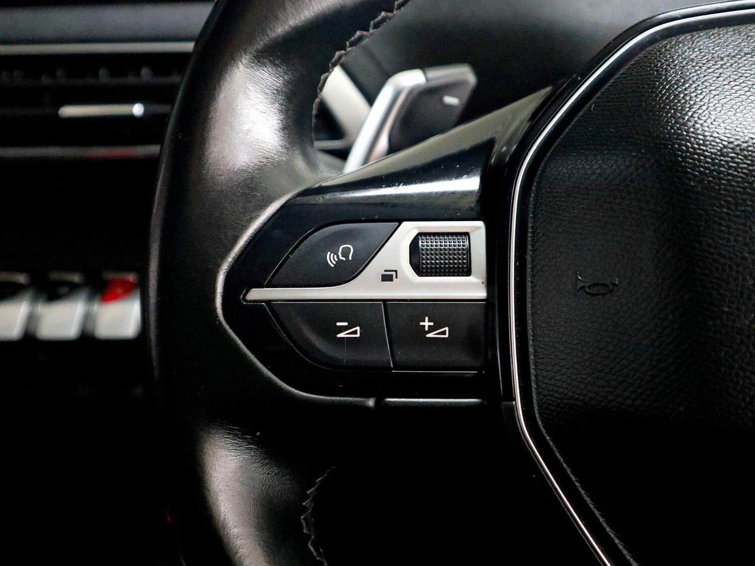 Used Peugeot 5008 2020 for sale - 75731484: Photo 39