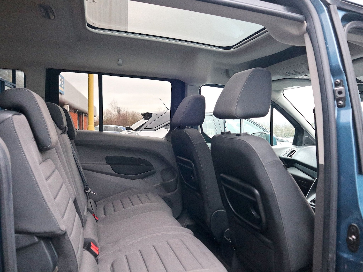 Used Ford Grand Tourneo Connect 2021 for sale - 77782004: Photo 4