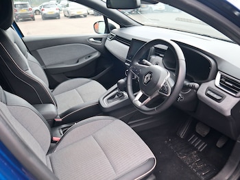 Used Renault Clio 2024 for sale - 79105440: Photo