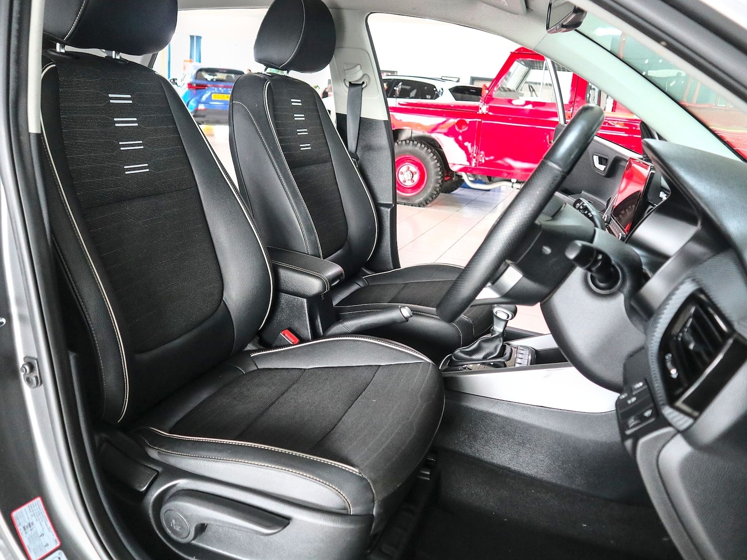 Used Kia Stonic 2024 for sale - 77906841: Photo 18