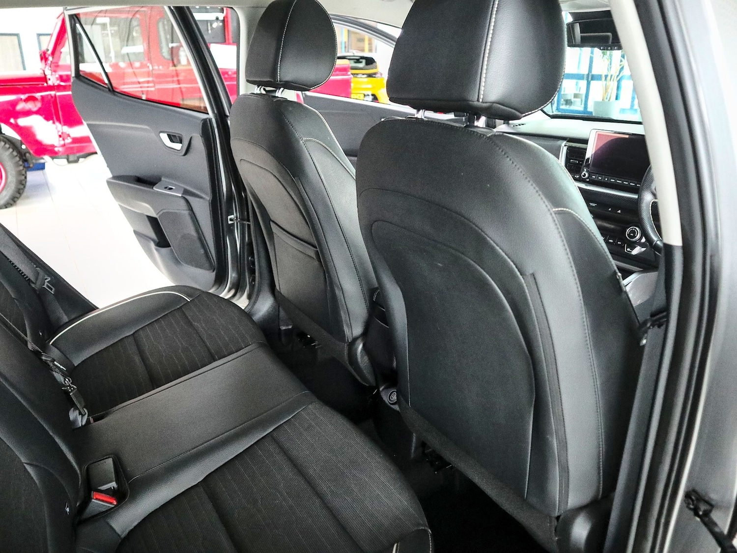 Used Kia Stonic 2024 for sale - 77906841: Photo 19