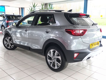 Used Kia Stonic 2024 for sale - 77906841: Photo