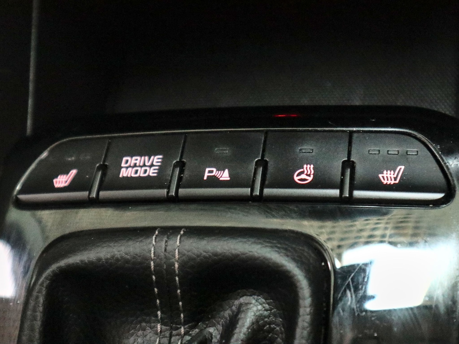 Used Kia Stonic 2024 for sale - 77906841: Photo 37