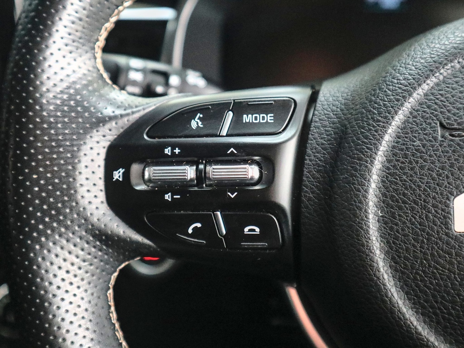 Used Kia Stonic 2024 for sale - 77906841: Photo 39