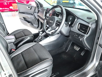 Used Kia Stonic 2024 for sale - 77906841: Photo