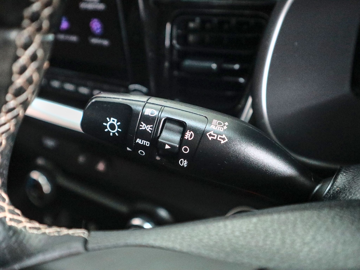 Used Kia Stonic 2024 for sale - 77906841: Photo 40