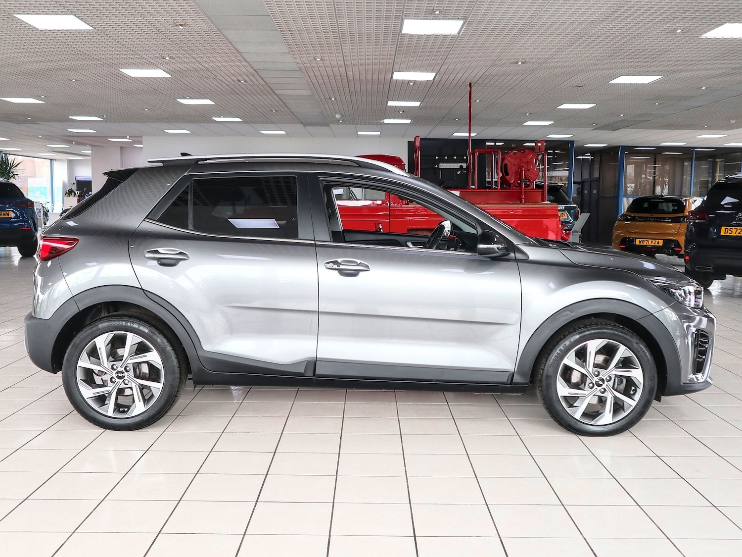 Used Kia Stonic 2024 for sale - 77906841: Photo 6