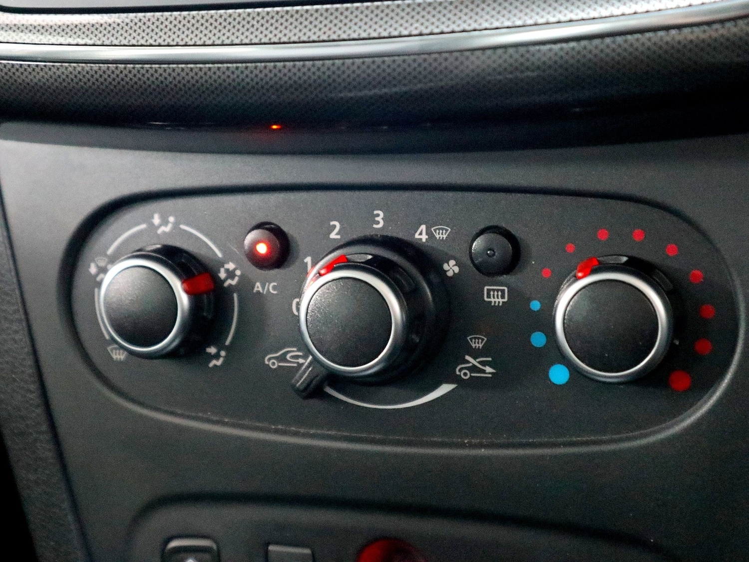 Used Dacia Logan MCV 2020 for sale - 76911405: Photo 31