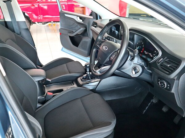 Used Ford Focus 2022 for sale - 75428998: Photo 3