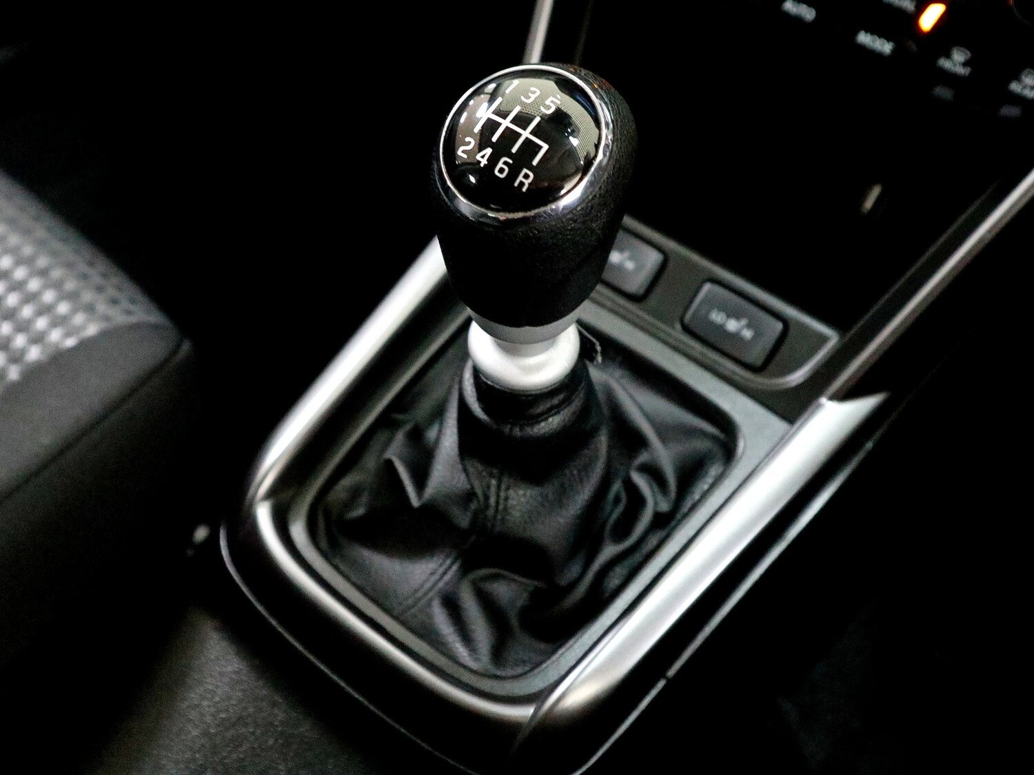 Used Suzuki SX4 S-Cross 2023 for sale - 76198738: Photo 35