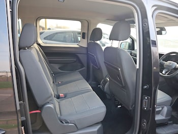 Used Ford Grand Tourneo Connect 2022 for sale - 77938433: Photo