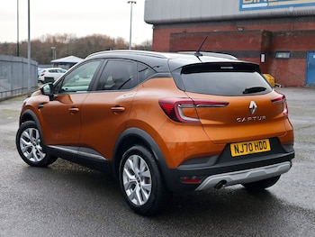 Used Renault Captur 2020 for sale - 77154622: Photo