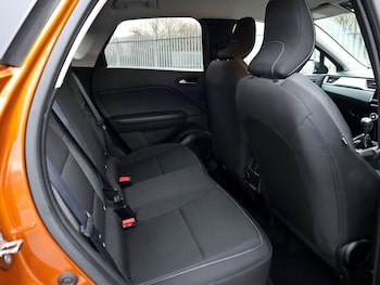 Used Renault Captur 2020 for sale - 77154622: Photo