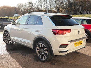 Used Volkswagen T-Roc 2021 for sale - 76785391: Photo