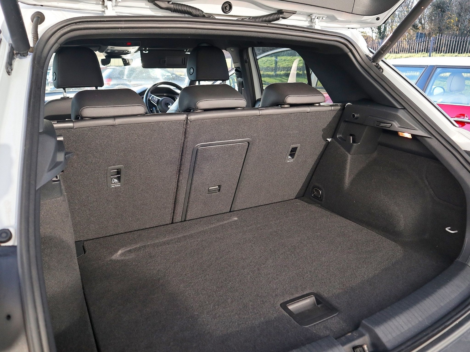 Used Volkswagen T-Roc 2021 for sale - 76785391: Photo 5