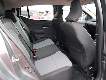 Used Dacia Sandero Stepway 2024 for sale - 78243336: Photo