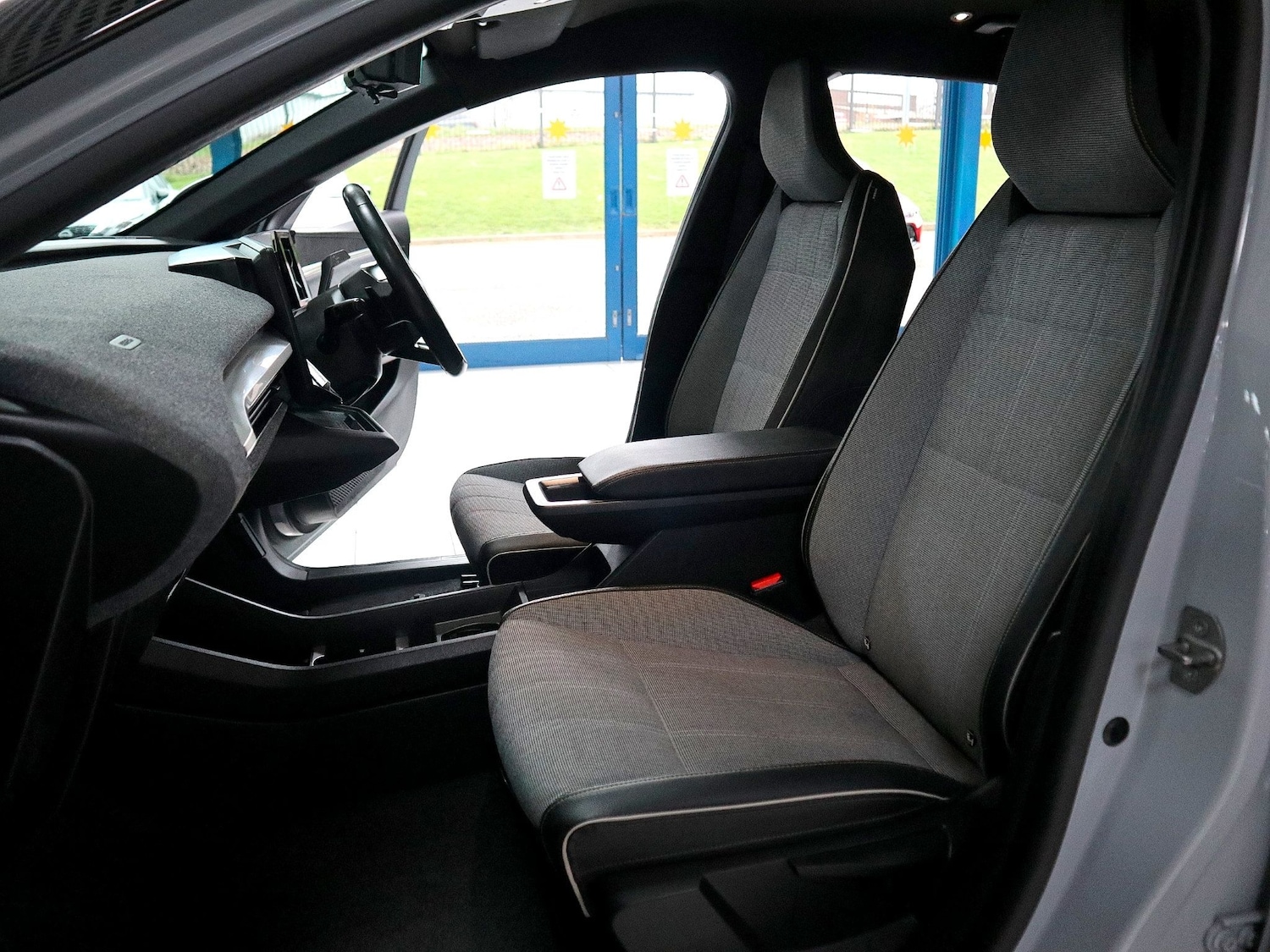 Used Renault Megane 2023 for sale - 77008427: Photo 22