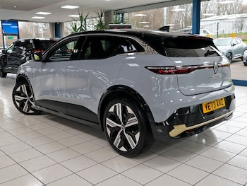 Used Renault Megane 2023 for sale - 77008427: Photo