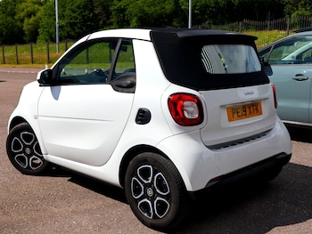 Used smart fortwo 2019 for sale - 78945343: Photo