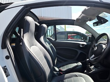 Used smart fortwo 2019 for sale - 78945343: Photo