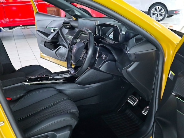 Used Peugeot 208 2023 for sale - 75530302: Photo 3