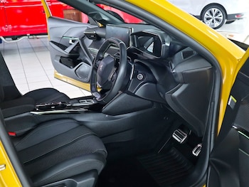 Used Peugeot 208 2023 for sale - 75530302: Photo