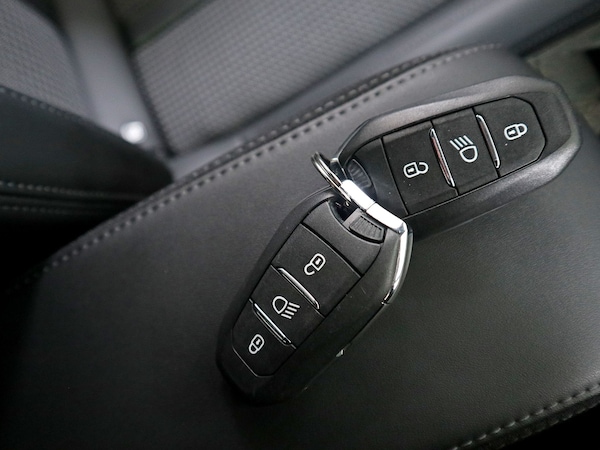 Used Peugeot 208 2023 for sale - 75530302: Photo 40