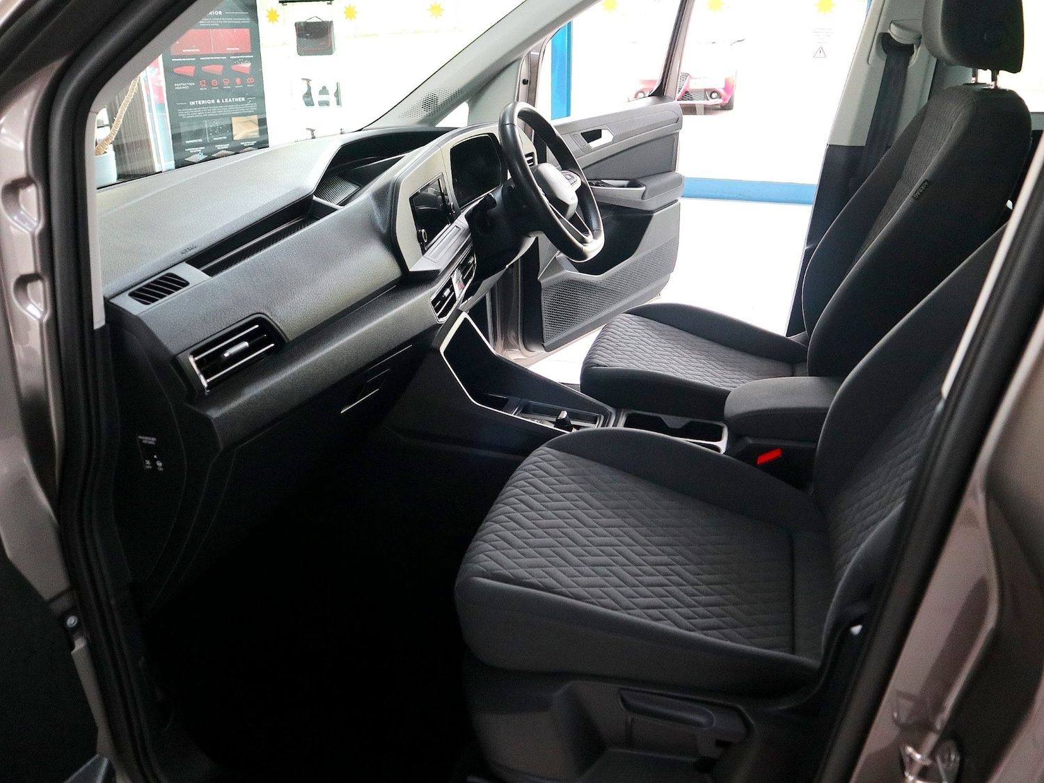 Used Volkswagen Caddy Maxi 2022 for sale - 76656410: Photo 4