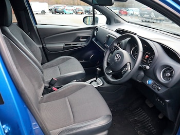 Used Toyota Yaris 2020 for sale - 76864215: Photo