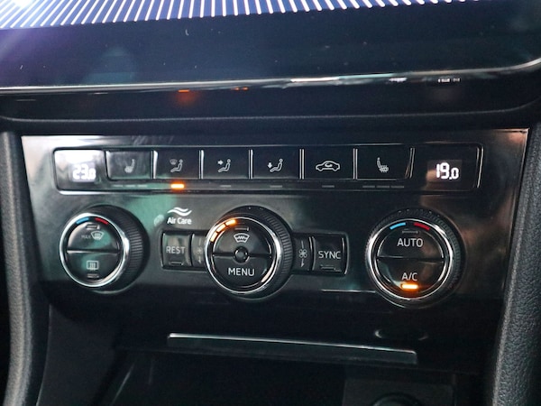 Used Skoda Superb 2019 for sale - 75058395: Photo 32