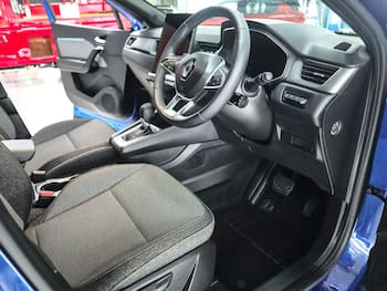 Used Renault Captur 2024 for sale - 79632882: Photo