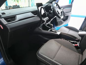 Used Renault Captur 2024 for sale - 79632882: Photo