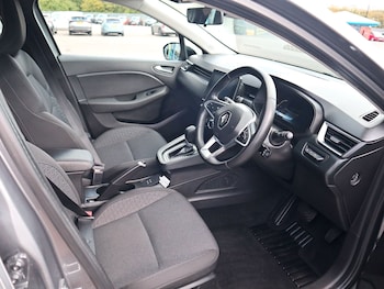 Used Renault Clio 2022 for sale - 79463789: Photo