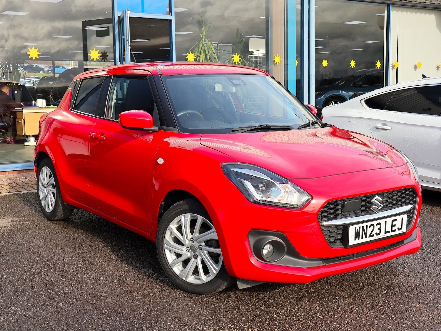 Used Suzuki Swift 2023 for sale - 76407677: Photo 1