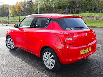 Used Suzuki Swift 2023 for sale - 76407677: Photo