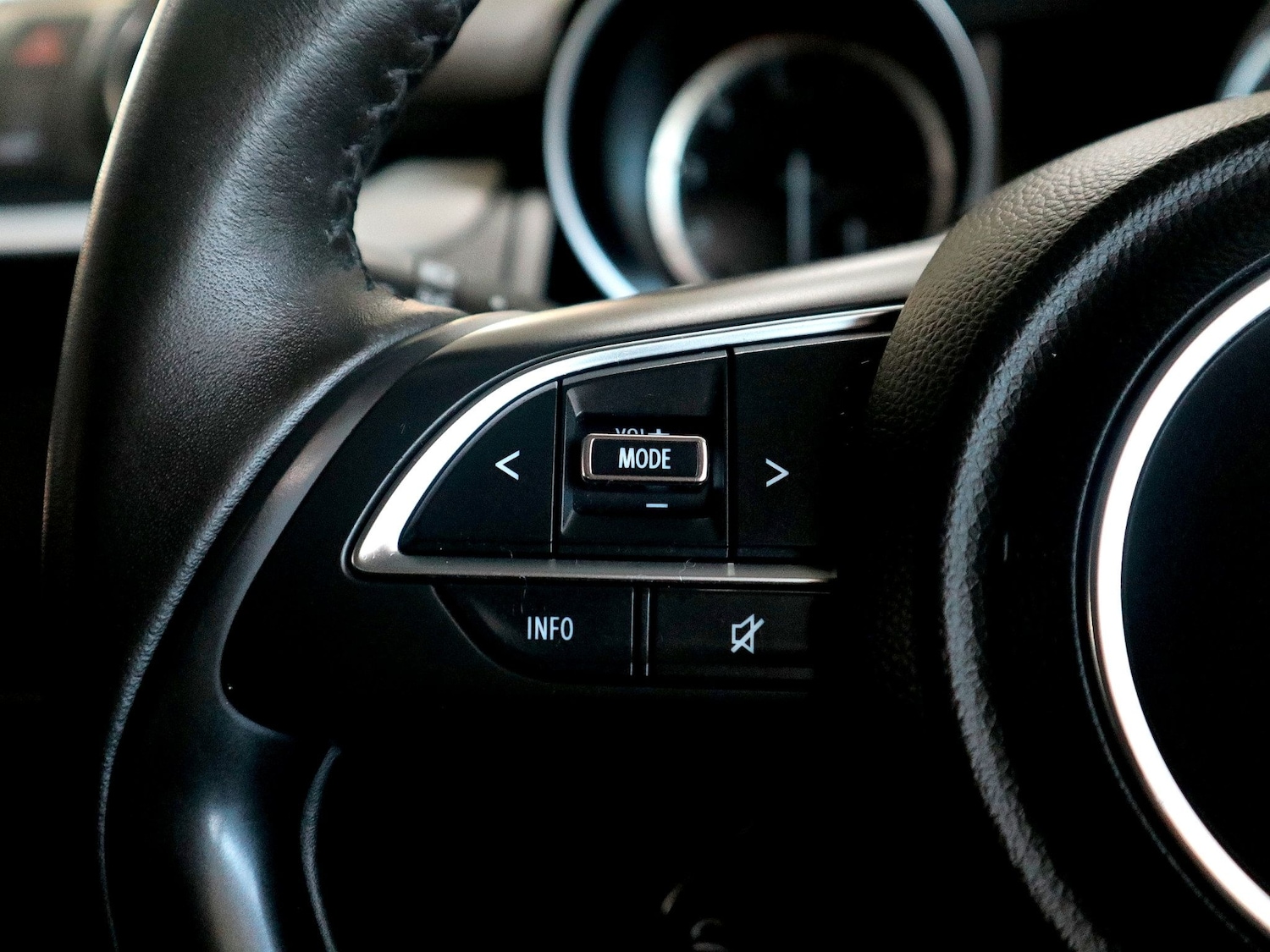 Used Suzuki Swift 2023 for sale - 76407677: Photo 36