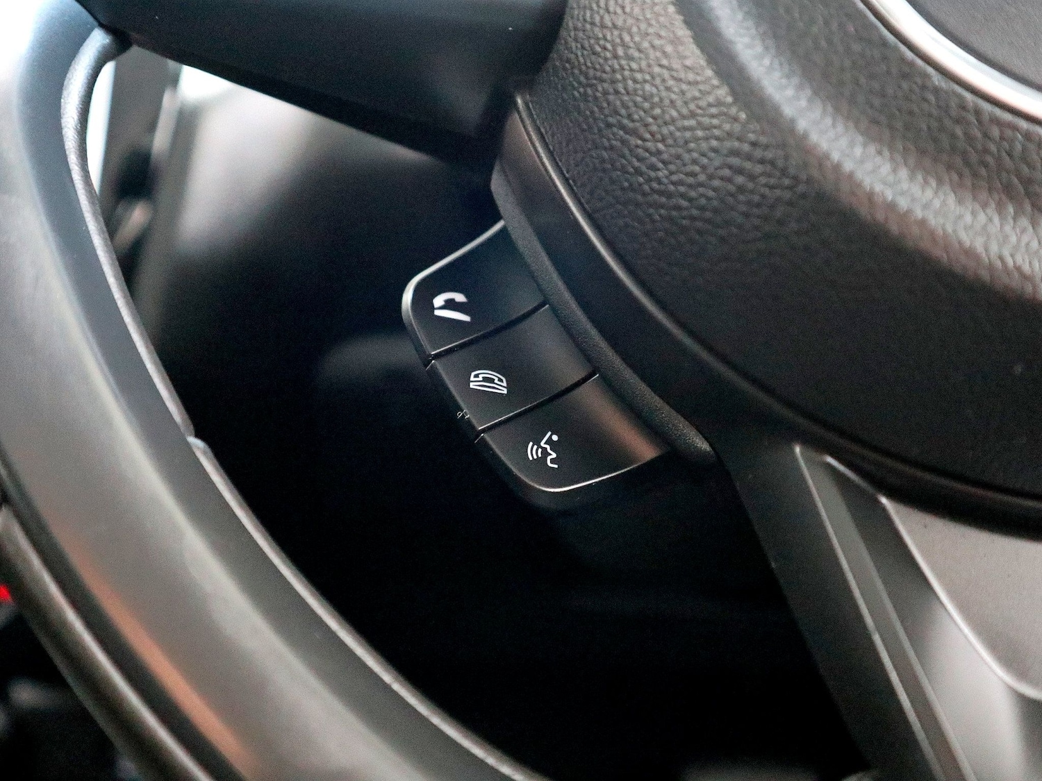 Used Suzuki Swift 2023 for sale - 76407677: Photo 37