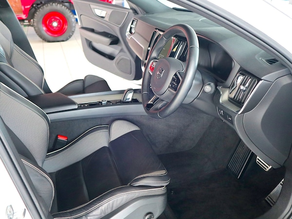 Used Volvo V60 2021 for sale - 75079982: Photo 3