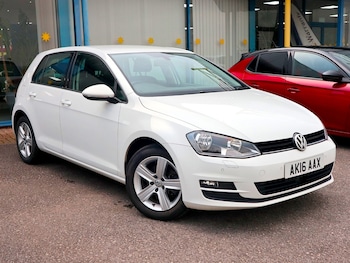 Used Volkswagen Golf 2016 for sale - 77807402: Photo