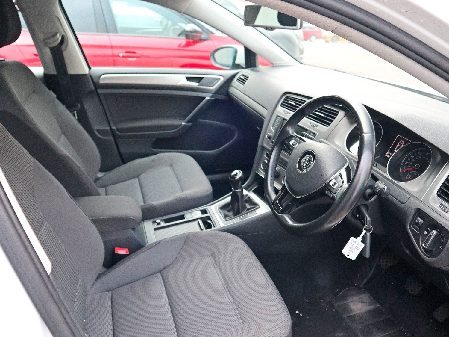 Used Volkswagen Golf 2016 for sale - 77807402: Photo 3