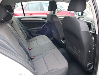 Used Volkswagen Golf 2016 for sale - 77807402: Photo