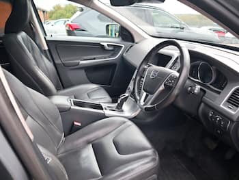 Used Volvo XC60 2017 for sale - 79780140: Photo