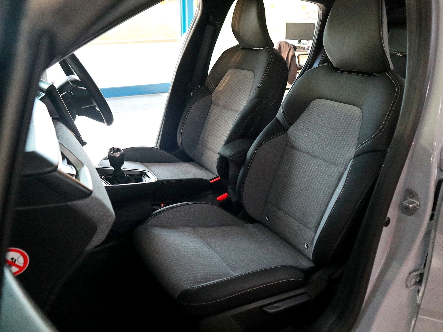 Used Renault Clio 2025 for sale - 76656409: Photo 15