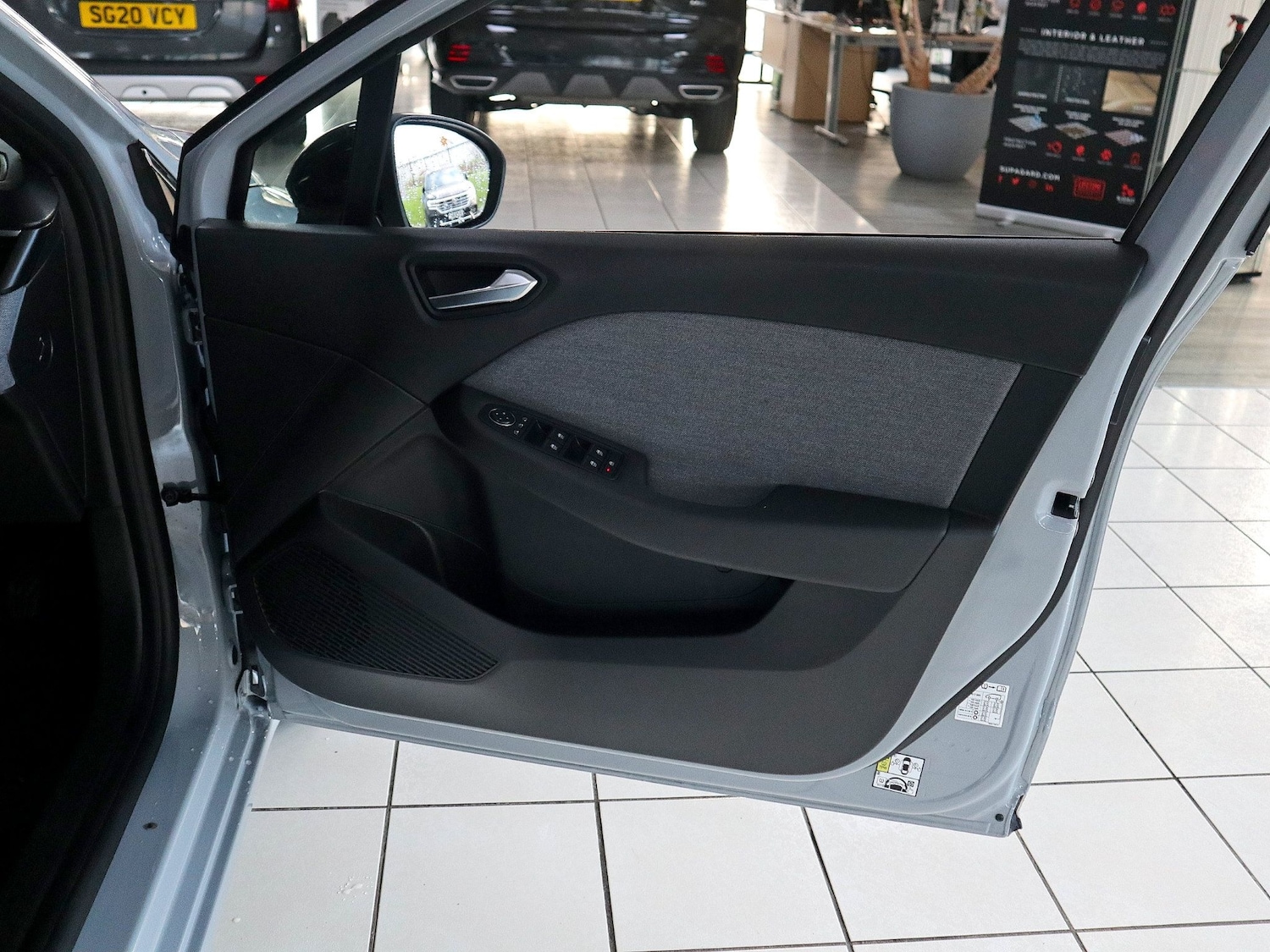 Used Renault Clio 2025 for sale - 76656409: Photo 20