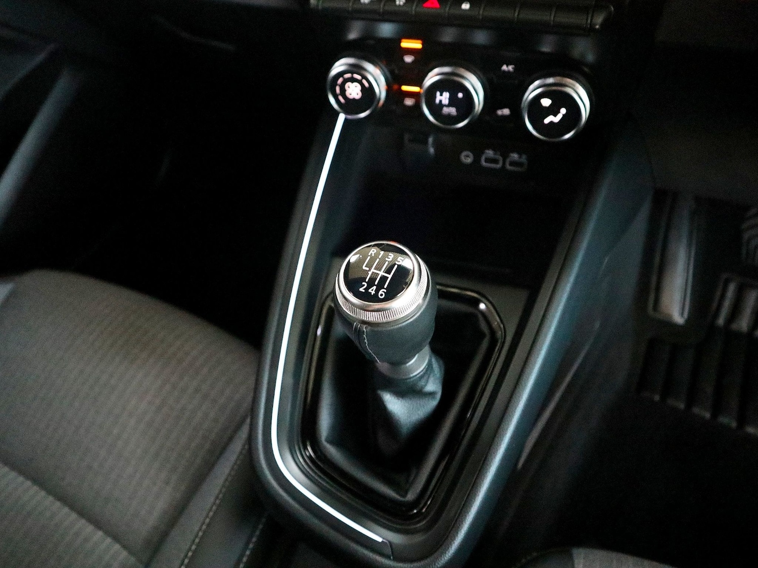 Used Renault Clio 2025 for sale - 76656409: Photo 27