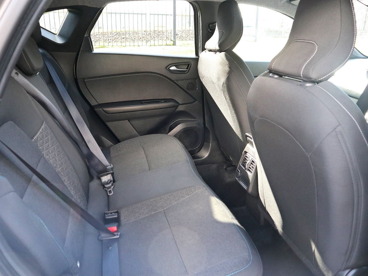 Used Renault Captur 2025 for sale - 78112673: Photo 4