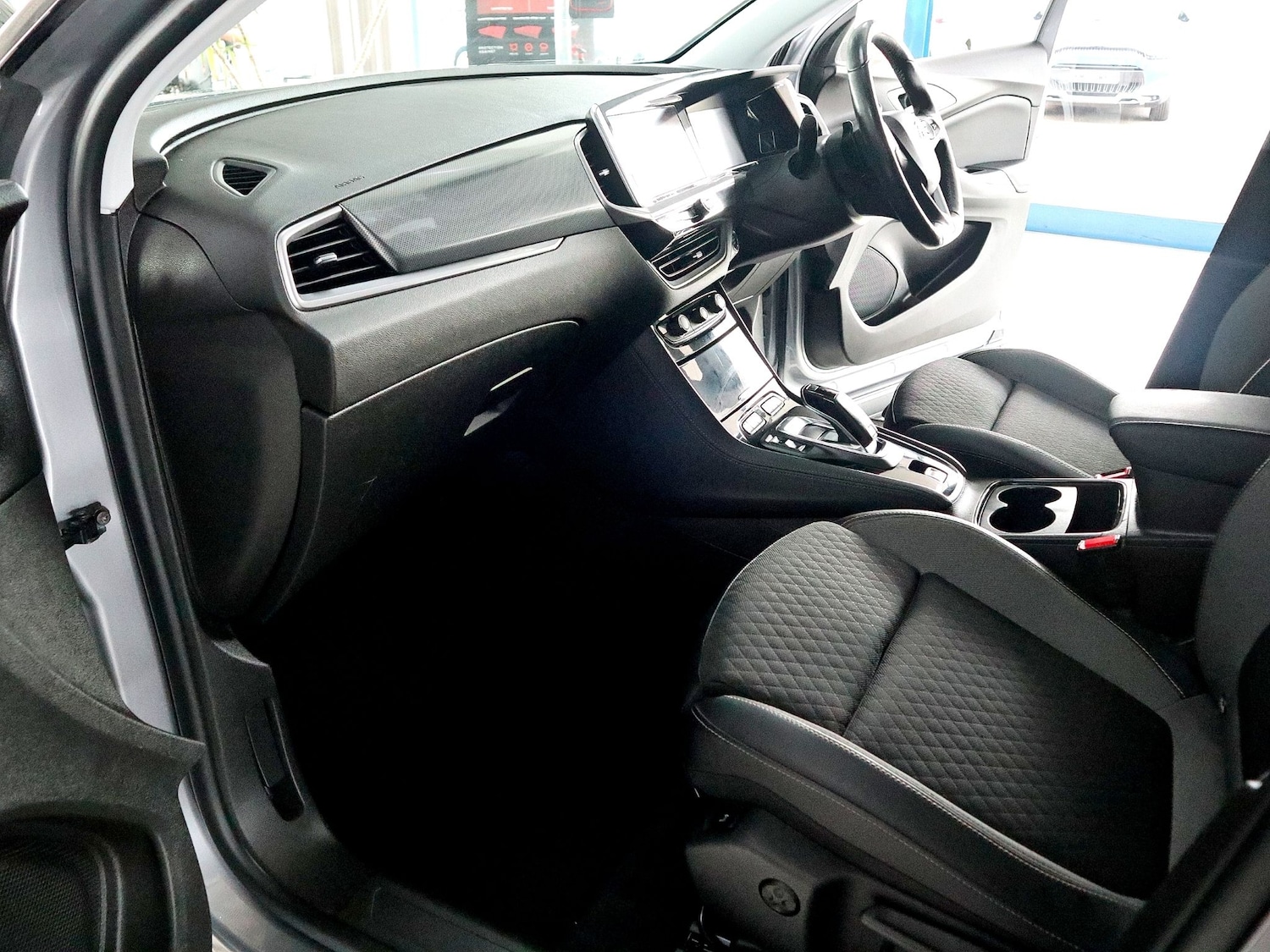 Used Vauxhall Grandland 2022 for sale - 76120489: Photo 4