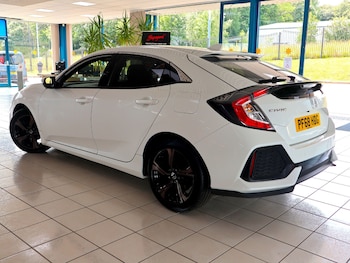 Used Honda Civic 2018 for sale - 74808915: Photo